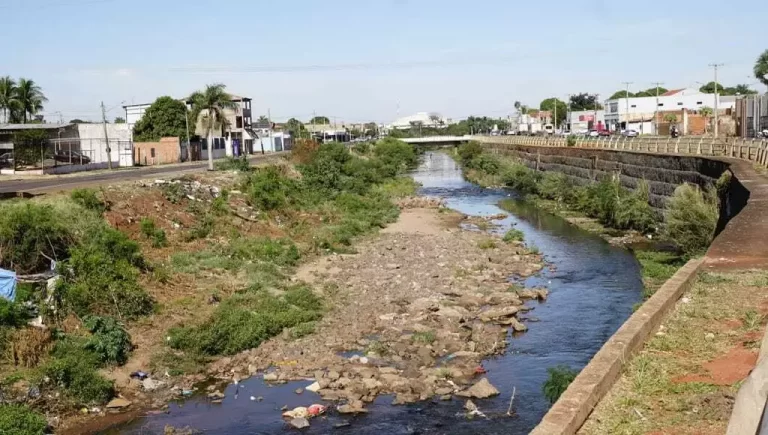 Licitação para o Rio Anhaduí